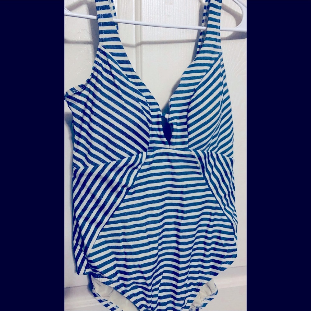 Pre-Owned: TRU-Women’s One Piece Sailor Style Swim Suit: Size-L (12-14) Mid Bk